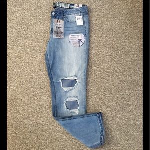 Rewash destroyed jeans